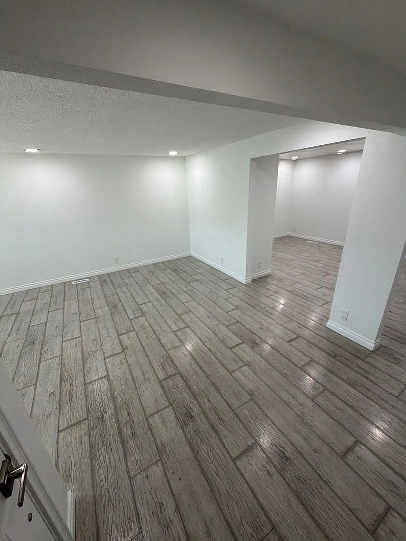3 bed, 2.0 bath, 1428 sqft, $2,400 — Photo 4
