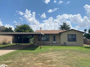 710 11th St, Shallowater, TX 79363