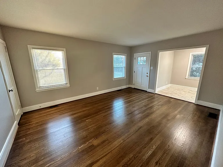 538 Bowman Rd — Photo 2