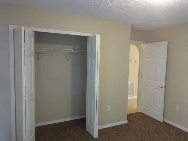 2056 Redwood Cir NE — Photo 7