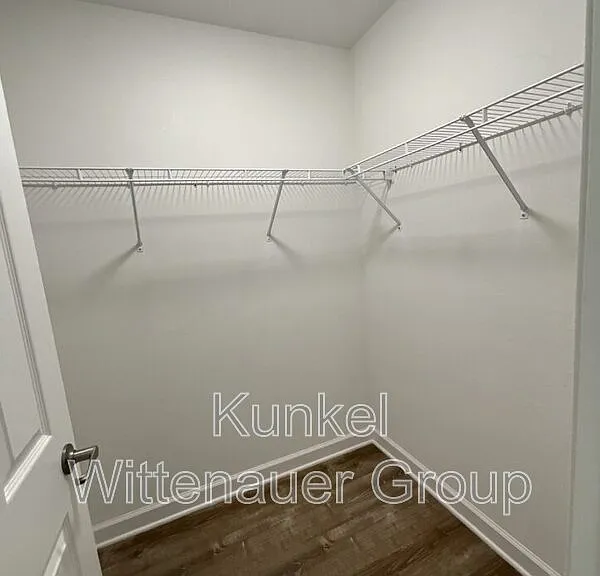 2621 Greystone Estates Pkwy — Photo 28
