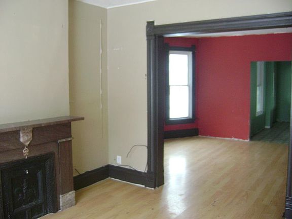 4th image of 2514 8th Ave