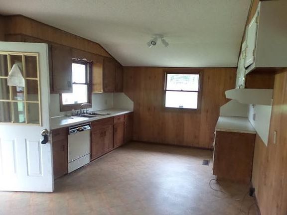 5th image of 1202 Morning Star Ln