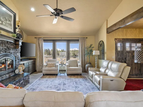 68050 Fryrear Rd, Sisters, OR 97759