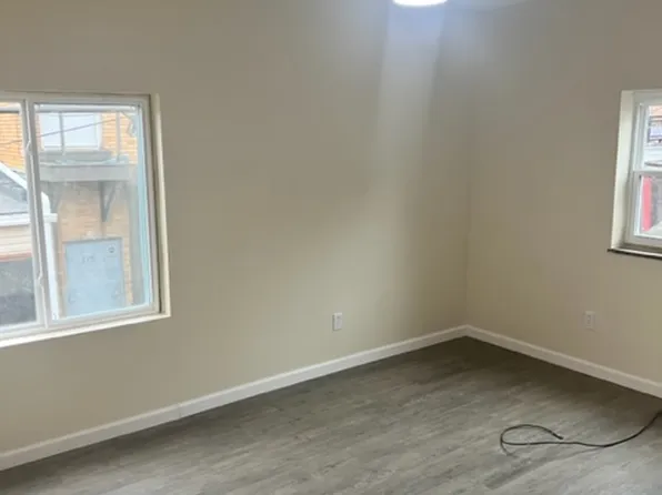 716 Maplewood Ave, Ambridge, PA 15003