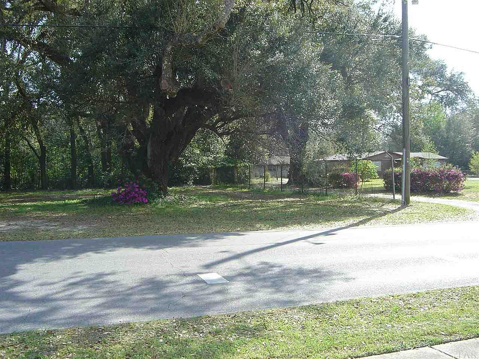 2nd image of 1321 Lepley Rd