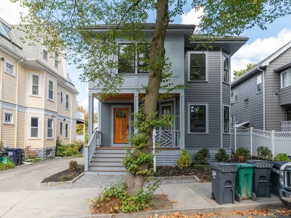 213 Fayerweather St, Cambridge, MA 02138