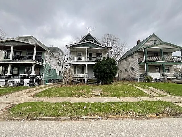 13614 Benwood Ave photo 1