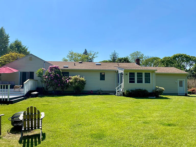 2735 Beebe Dr — Photo 8