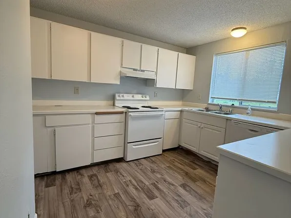 5032 S 58th St, Tacoma, WA