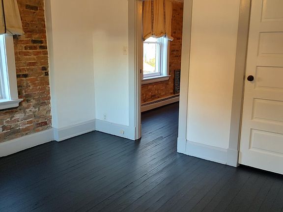 4th image of 1339 Lincoln Ave