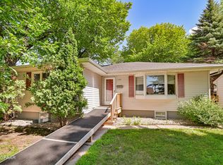 1109 S 12th St, Grand Forks, ND 58201