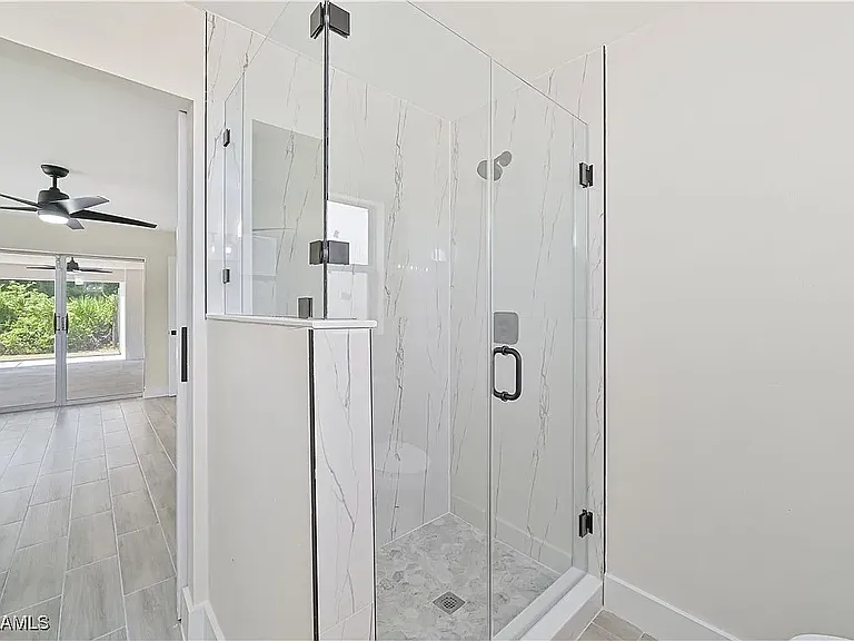 1608 Henry Ave — Photo 14
