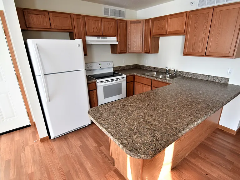 Prairie Ridge Apartments — Photo 31