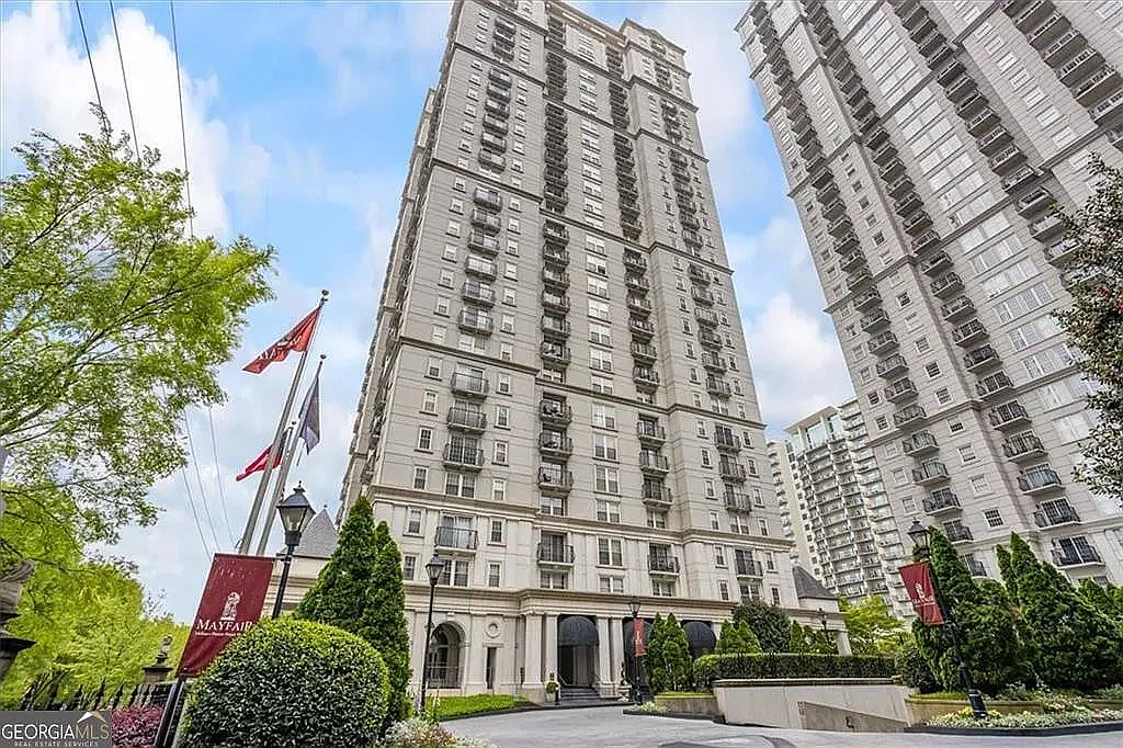 1 bed, 805 sqft, $2,450 — Photo 1