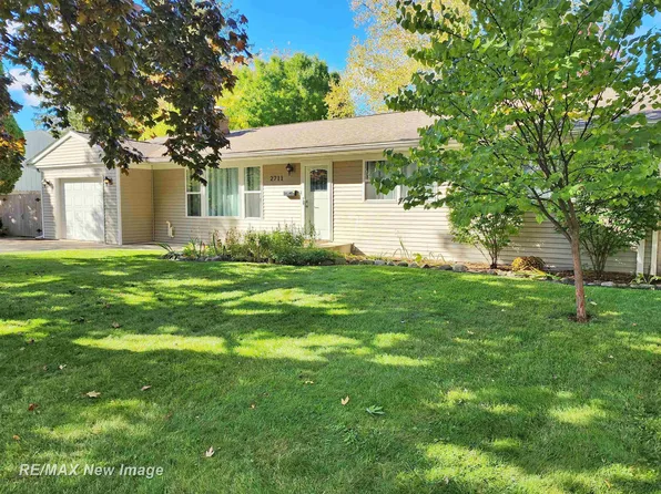 2711 Willard St, Saginaw, MI 48602