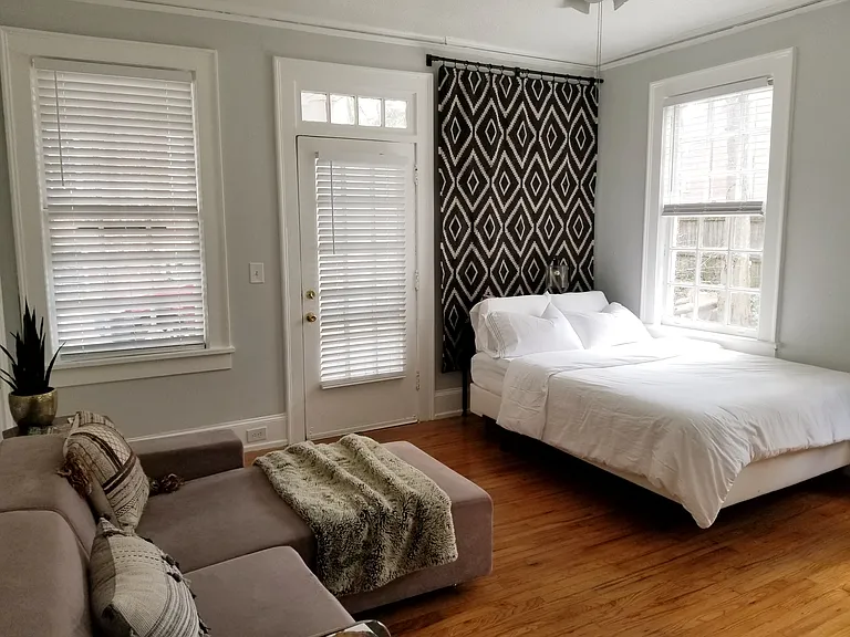 Virginia Court Apartments — Photo 18