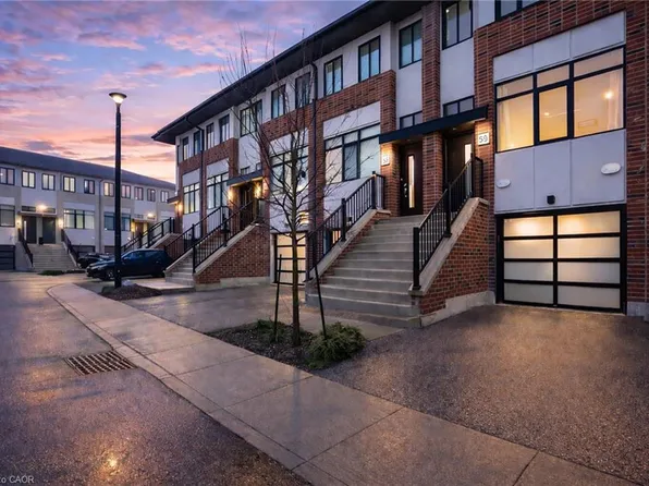 59 Markle Cres, Hamilton, ON L9G 0H3