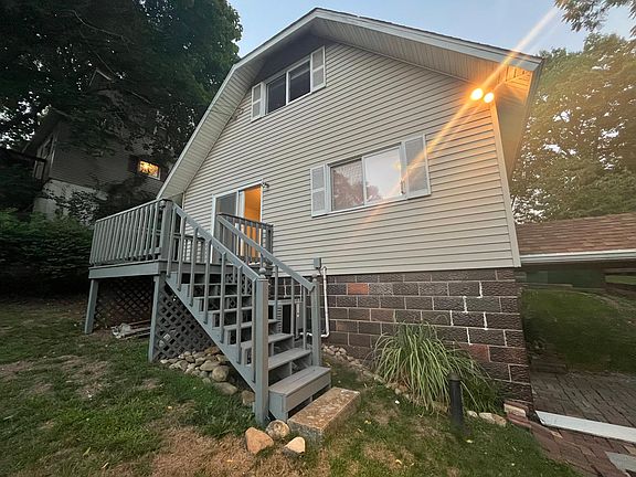 2nd image of 328 E Scribner Ave