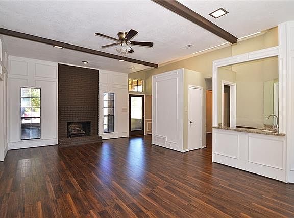5th image of 905 Lake Meadows Dr
