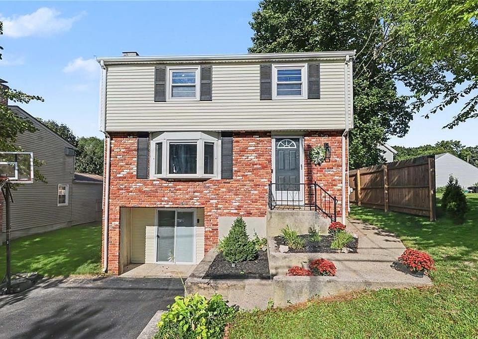 1st image of 114 England St