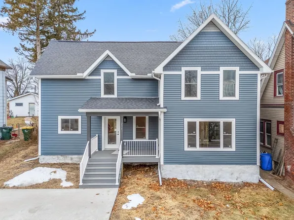 231 Myrtle St, Reedsburg, WI 53959