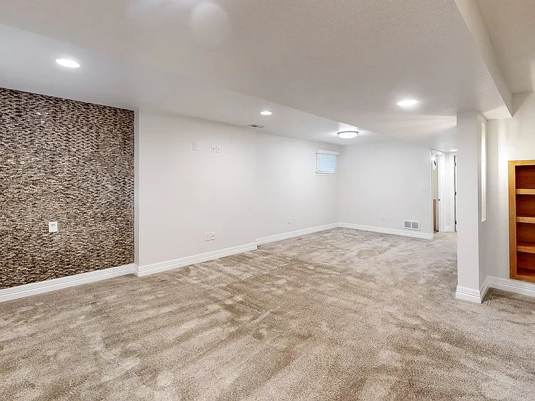 1381 Osceola St — Photo 22