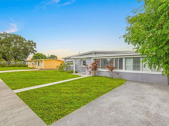 3rd image of 18100 NW 7th Pl