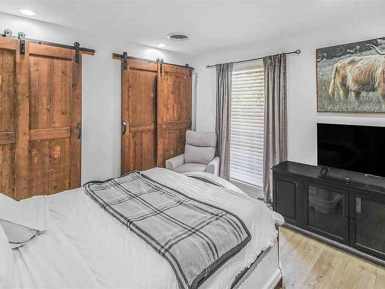 536 Oak Dr — Photo 13