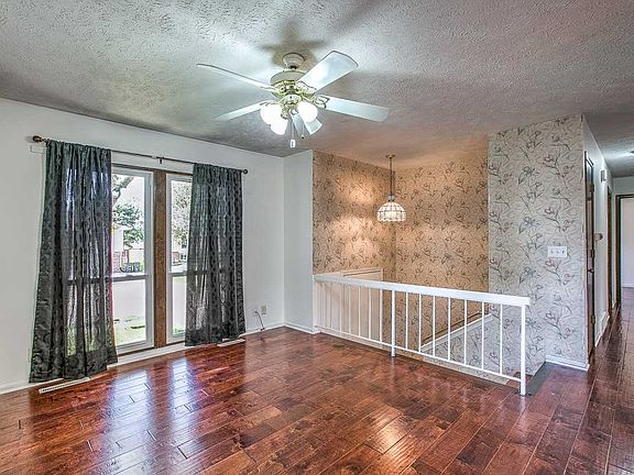 4th image of 7317 Thorn Apple Ln