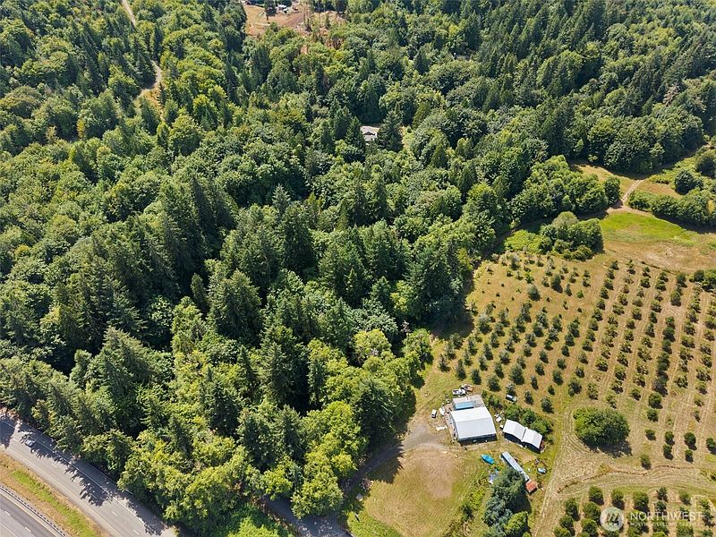 3rd image of 2625 Stonecrest Lane NW