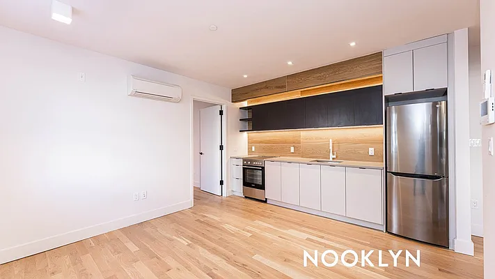 Rented by Nooklyn NYC LLC | media 52
