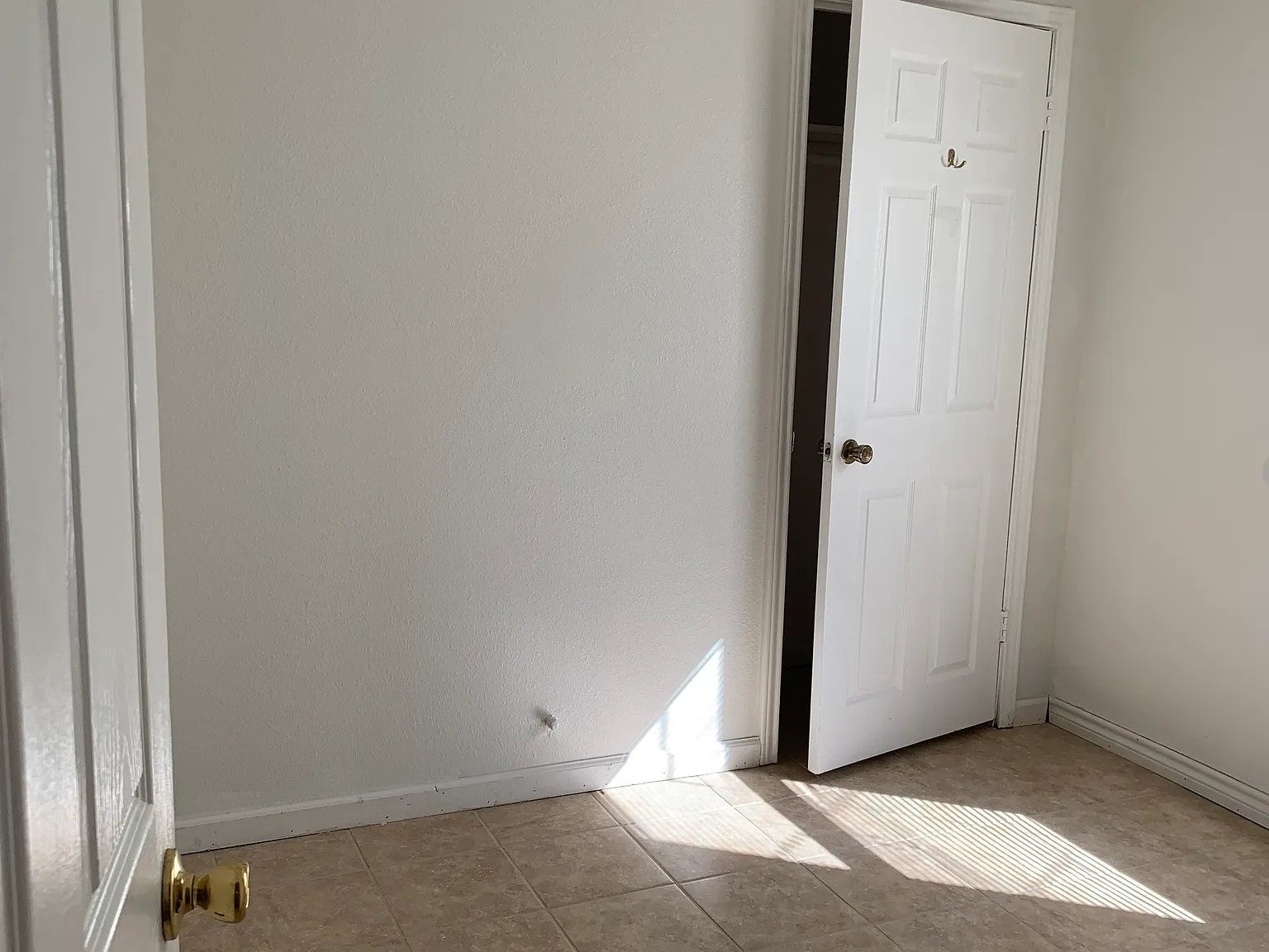 3 bed, 1201 sqft, $1,450 — Photo 3