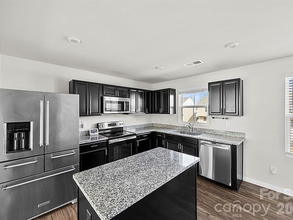 3rd image of 708 Dillon Way