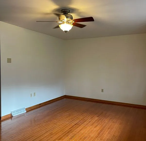 169 Stanford Rd — Photo 14