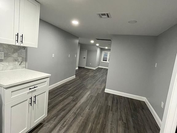4th image of 97 N 13th St Floor 3