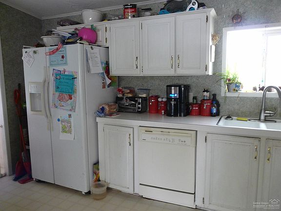 4th image of 1201 NW Seehale Ave