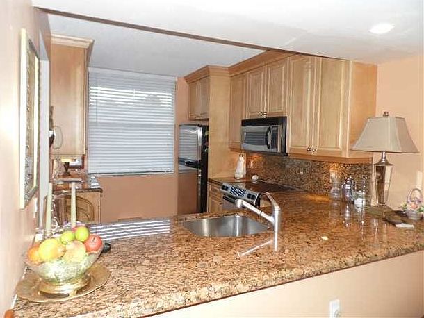 1st image of 1528 Whitehall Dr APT 106