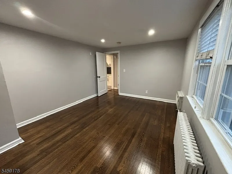1 bed, 1.0 bath, $2,200 — Photo 2