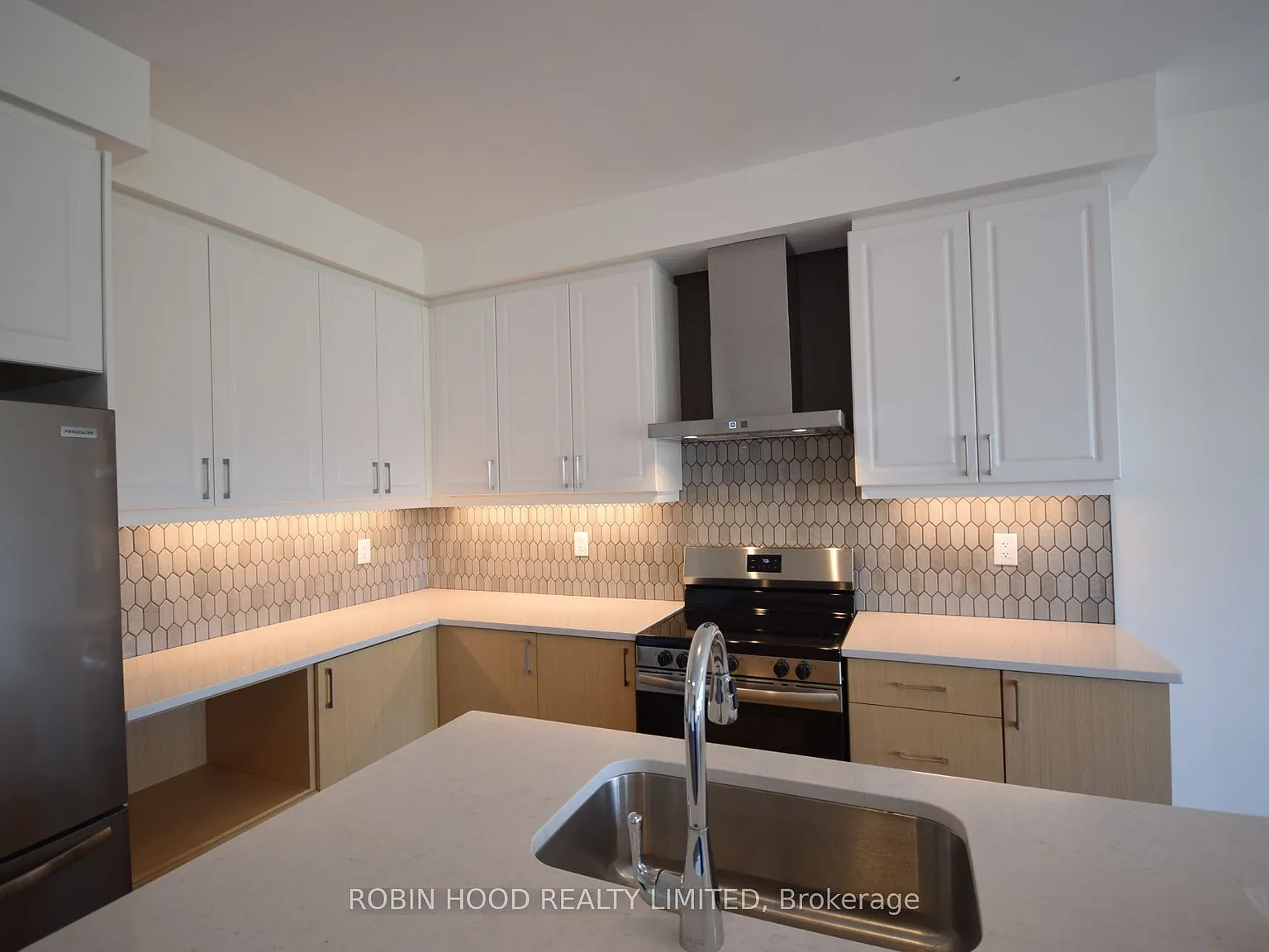 2 bed, $3,000 — Photo 3