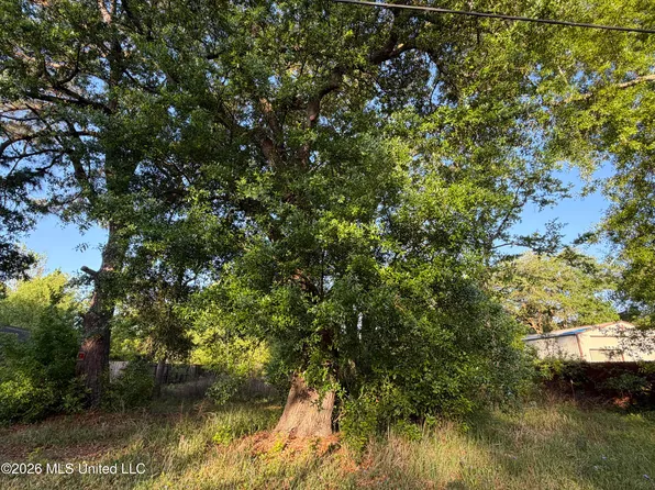 No Wilkerson Cir, Moss Pt, MS 39562