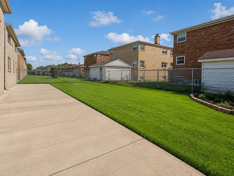 8440 W Windsor Ave #2 — Photo 9