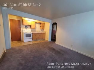 361 30th Street Dr SE #2, Cedar Rapids, IA 52403