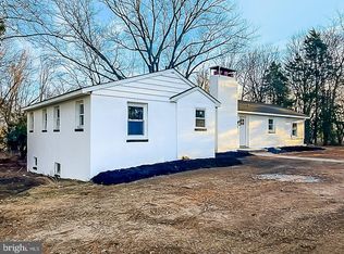 300 Quail Ridge Rd, Clementon, NJ 08021