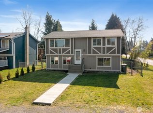 515 Van Trump Avenue NW, Yelm, WA
