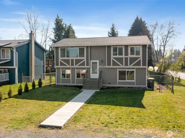 515 Van Trump Avenue NW, Yelm, WA 98597