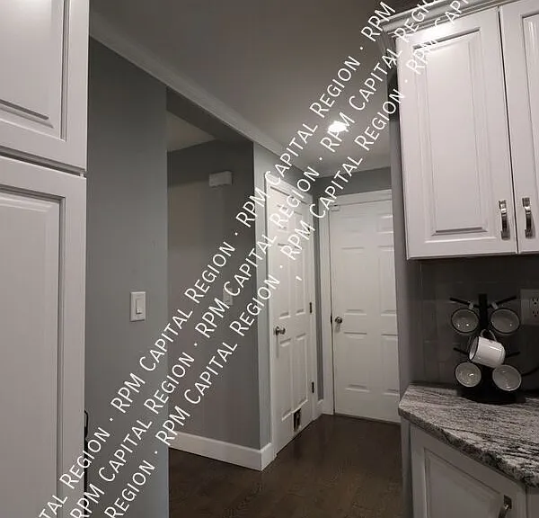 121 Lemont Ave — Photo 14
