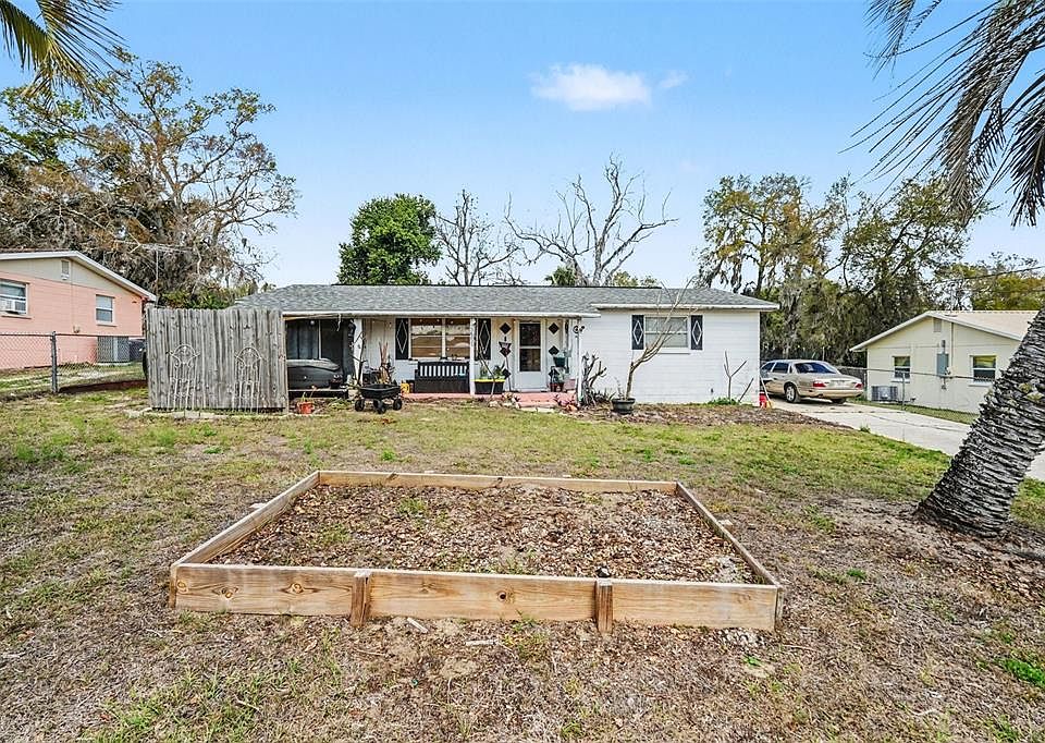 1st image of 36825 Roberts Rd