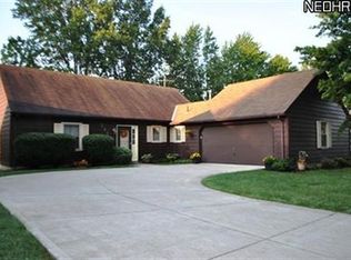 322 Southwood Dr, Elyria, OH 44035