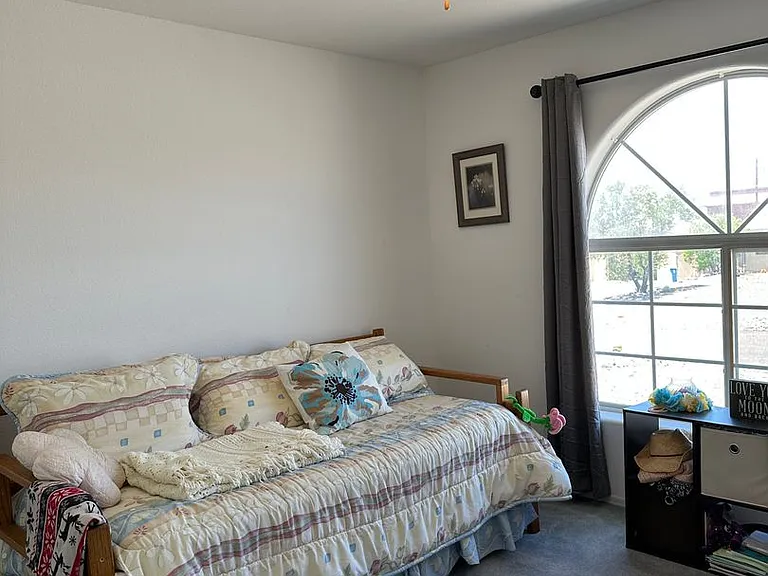 2570 Huntington Dr — Photo 13